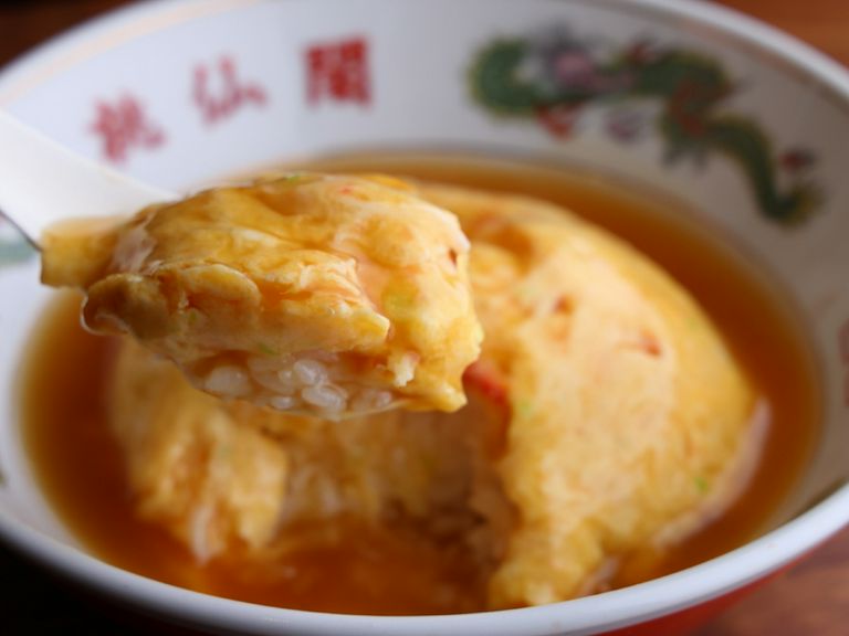 島根の店の創業当時から変わらぬ味『天津飯』				