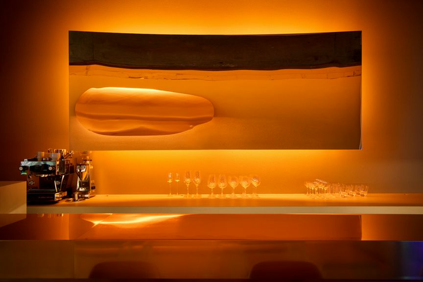 お店に入るとそこは異空間。まるで宇宙のよう!