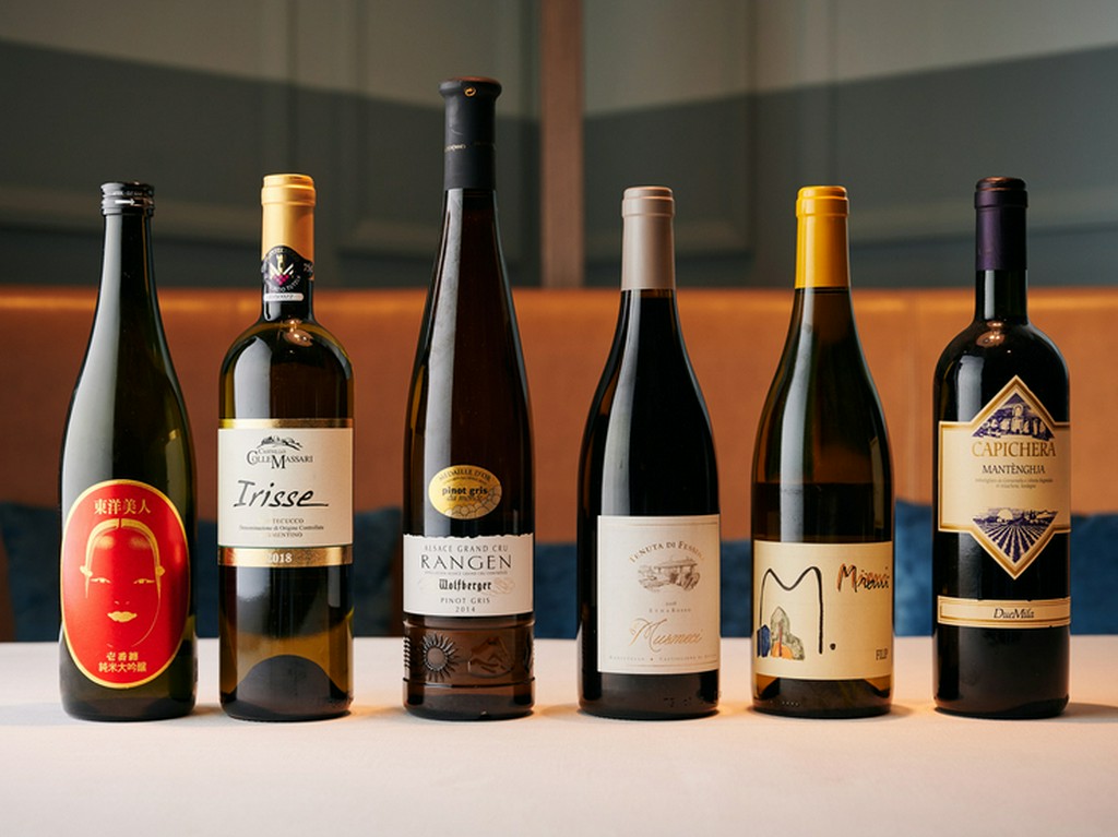 イタリア・日本のものを中心としたワインが揃う			