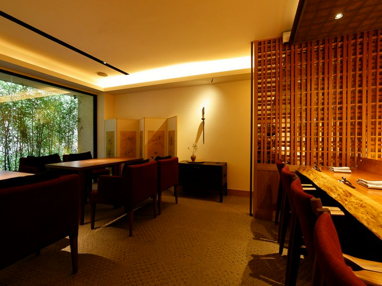 神楽坂のしっとりとした風情に馴染む一軒家レストラン