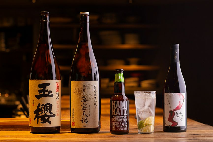 作り手の顔が見える日本酒にワイン、ビールが揃う				