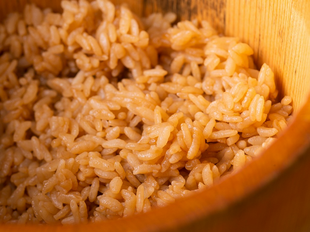 旨みの強いネタに負けない「これぞ江戸前」の赤酢のシャリ