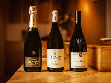 お客様の好みを網羅できるよう揃えられた、25種類のワイン