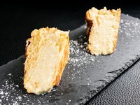 繊細な口どけの虜になる『バスクチーズケーキ』