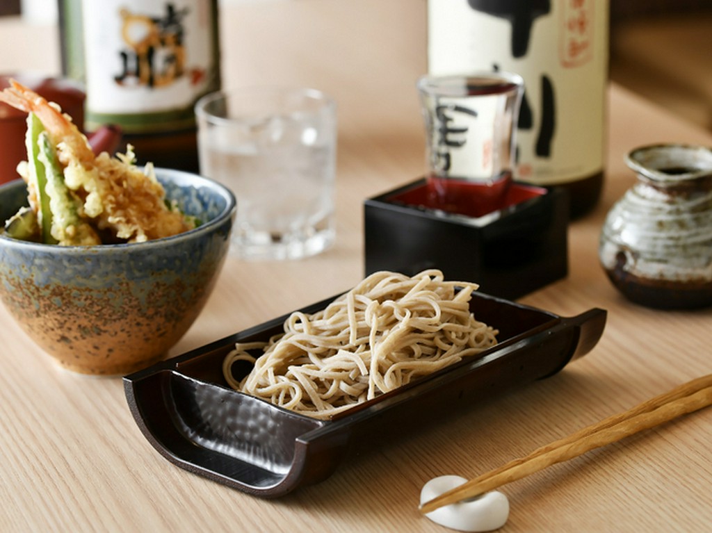 つまみと蕎麦と酒と