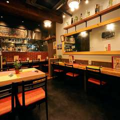 カウンター席も充実しています！お気軽にお越し下さい！