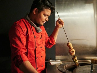 炭火焼タンドール窯のスペシャリスト