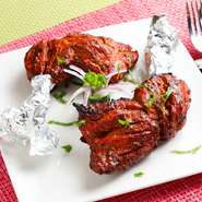 HALFTANDOORIMURGH（炭火焼タンドリーチキン）