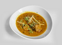 時間をかけてじっくりとマトンを煮込んだカレー