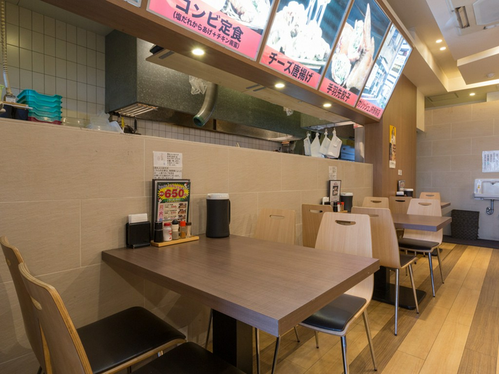 買い物帰りの食事にも重宝しそう