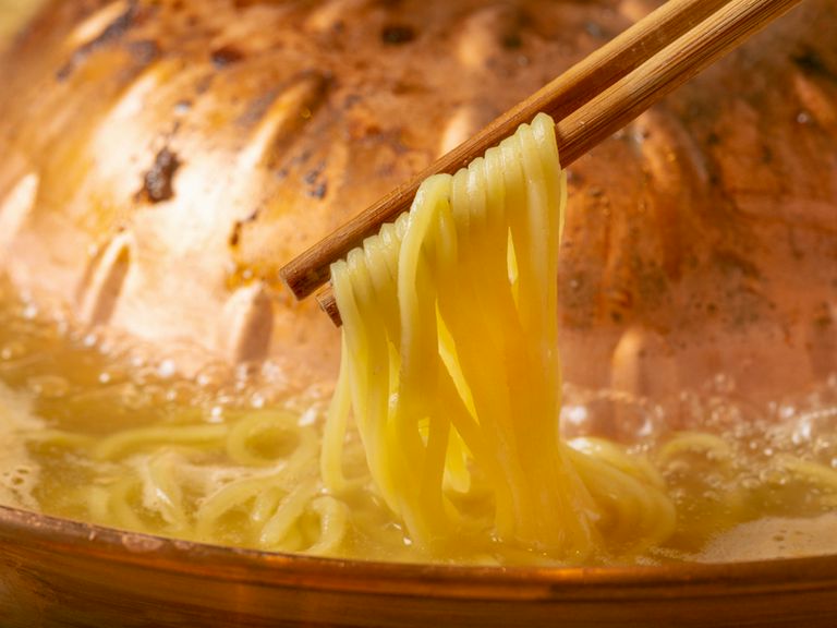 〆はコレ！最後の最後まで素材を味わい尽くせる『okamoto特製鍋ラーメン』