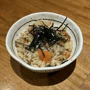 食物繊維やビタミンＢ２を含み、ごはんと併せて穀物の積極摂取で、美味しく健康増進がコンセプトです。
