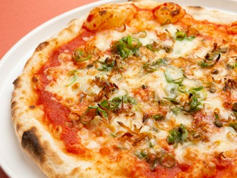 熱々の状態でいただきたい『はれまちりめん山椒と九条ネギの京風Pizza 』