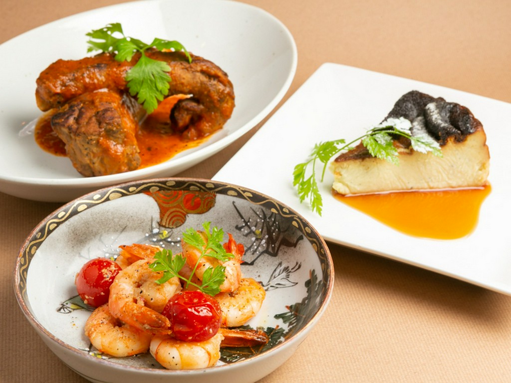 色とりどりの一皿。お気に入りの味わいを見つけてみては