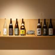 定番は京都の地酒を中心に6種類。ほかに隠し酒が4種類