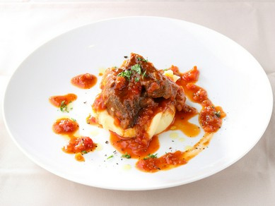 特別な記念日にこだわりの料理とワインを