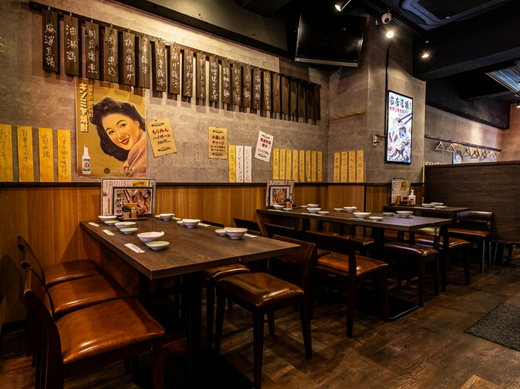 ウッドブラウンの落ち着いた雰囲気