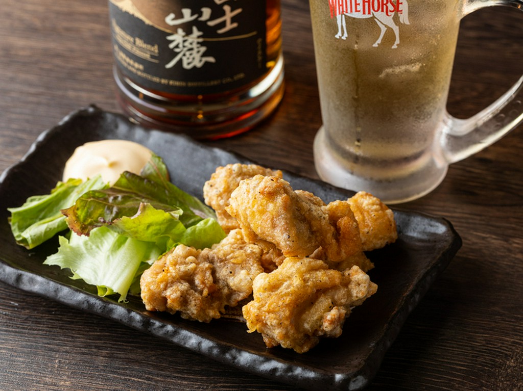お酒の進む唐揚げほか、一品料理も多数