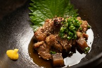 国産牛ほほ肉のスジをじっくり煮込む、ジューシーでやわらかい『国産牛ホホ肉のスジコン』