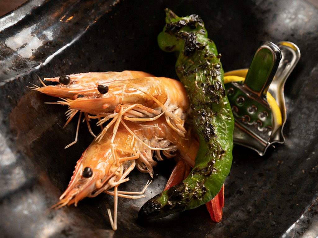 プリプリの食感が心地いい!！　一流シェフも認めた高品質なエビをシンプルな塩焼きに『天使の海老 塩焼』