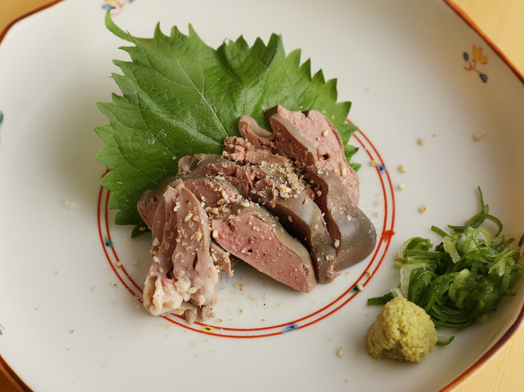 しっとり滑らかな食感がクセになる『鳥肝　塩レバー』