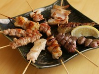その日のオススメのものをいただける『焼鳥盛り合わせ（10本）』