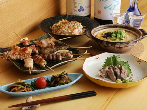 2種類のコースも用意。多彩な料理が揃っているのも魅力