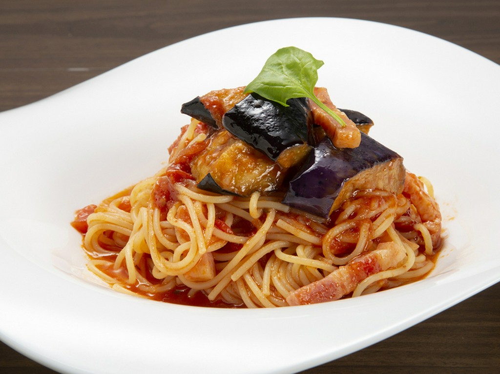 パスタ、ピザ、一品料理も豊富