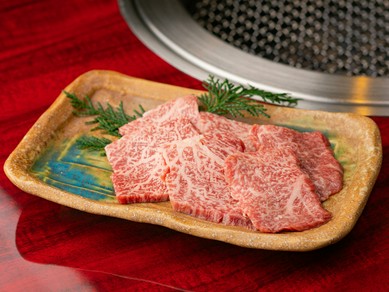 特製の醤油ダレで“あっさり”と食べられる『ロース』