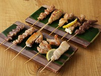 ヒトサラ限定。ボリュームもたっぷりな『焼鳥の10本セット』
