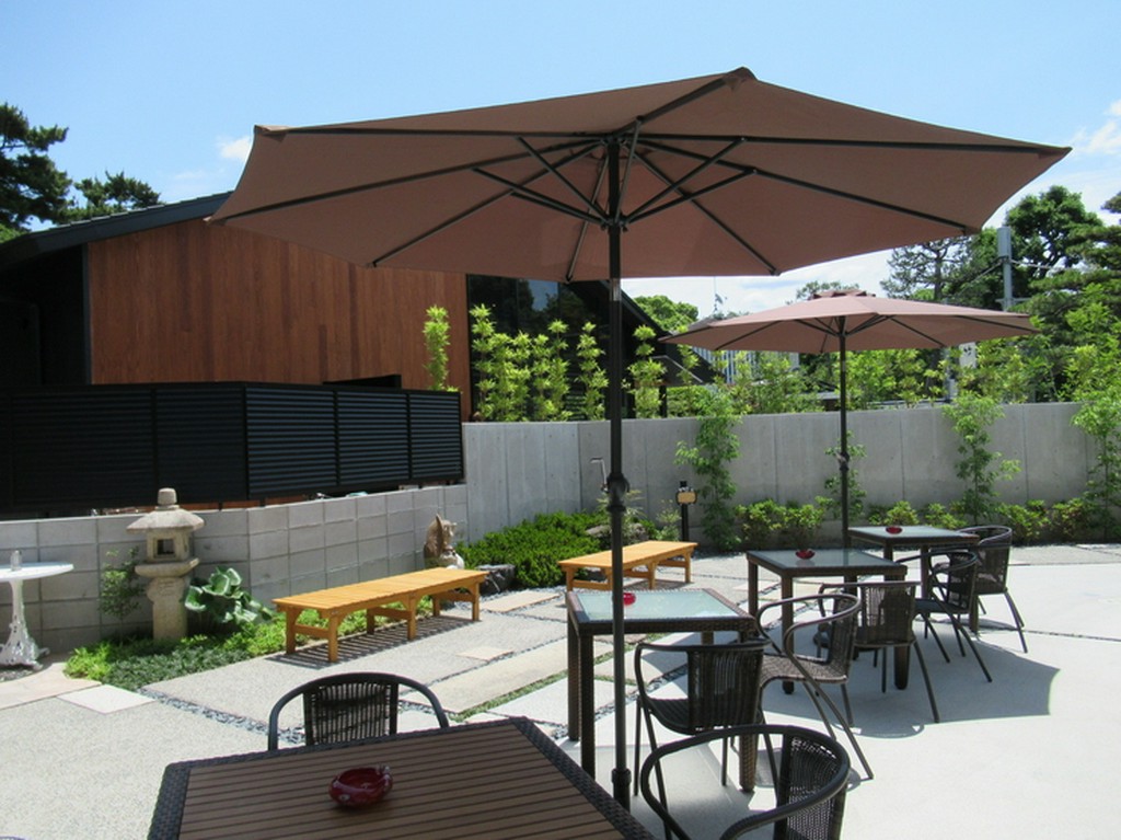 風が気持ちいい開放感あふれるテラス席