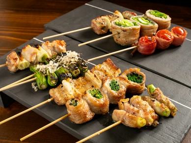 基本の豚バラや野菜巻きなど多彩な『串焼き』