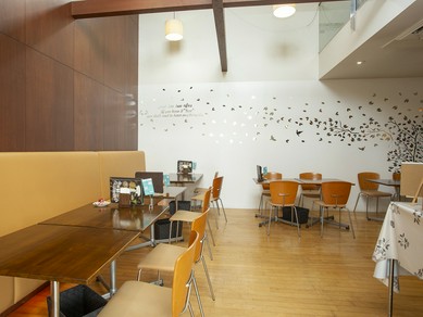 ゆっくり落ち着きながら、まずはお腹を満たして