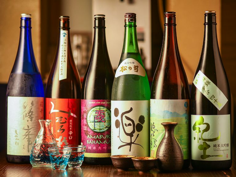 全国から仕入れた日本酒は常時20種類、時には隠し酒があることも