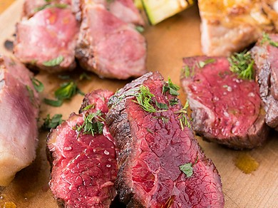 牛＆豚＆ラム＆鶏 お肉ガッツリ！炭火焼コース