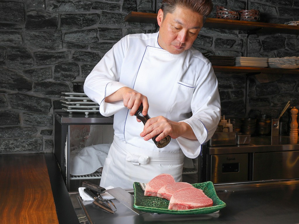 調理の技もエンターテイメントとして楽しめます