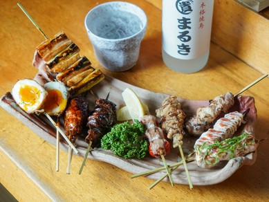 塩もタレも一緒に食べられる!『焼鳥おまかせ8串』