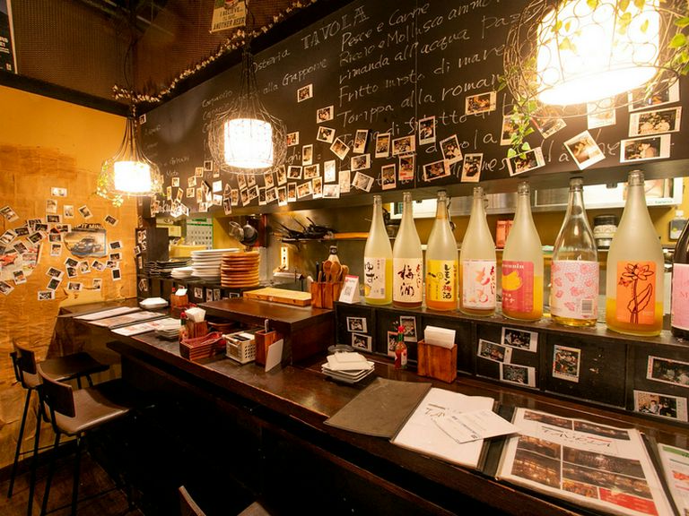 カウンター席はデート利用にもオススメ