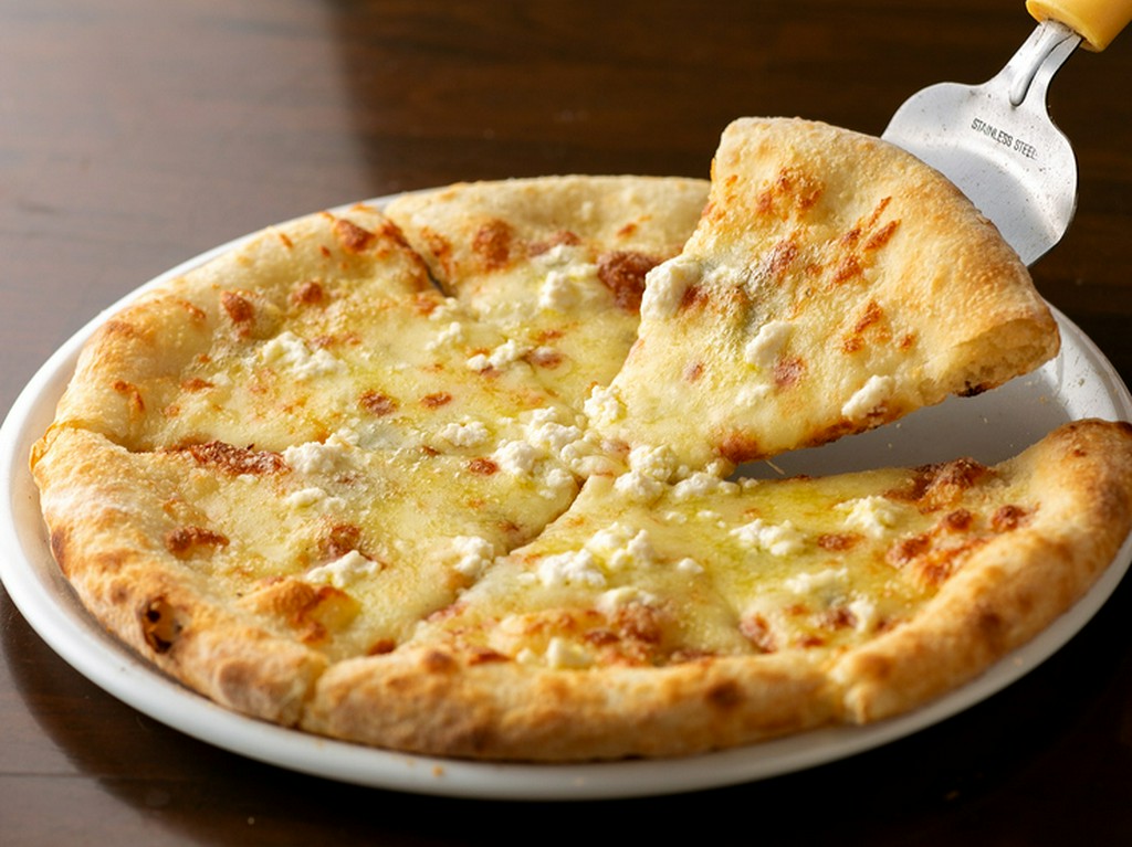 リーズナブルながらもクオリティの高いメニュー迎えてくれる