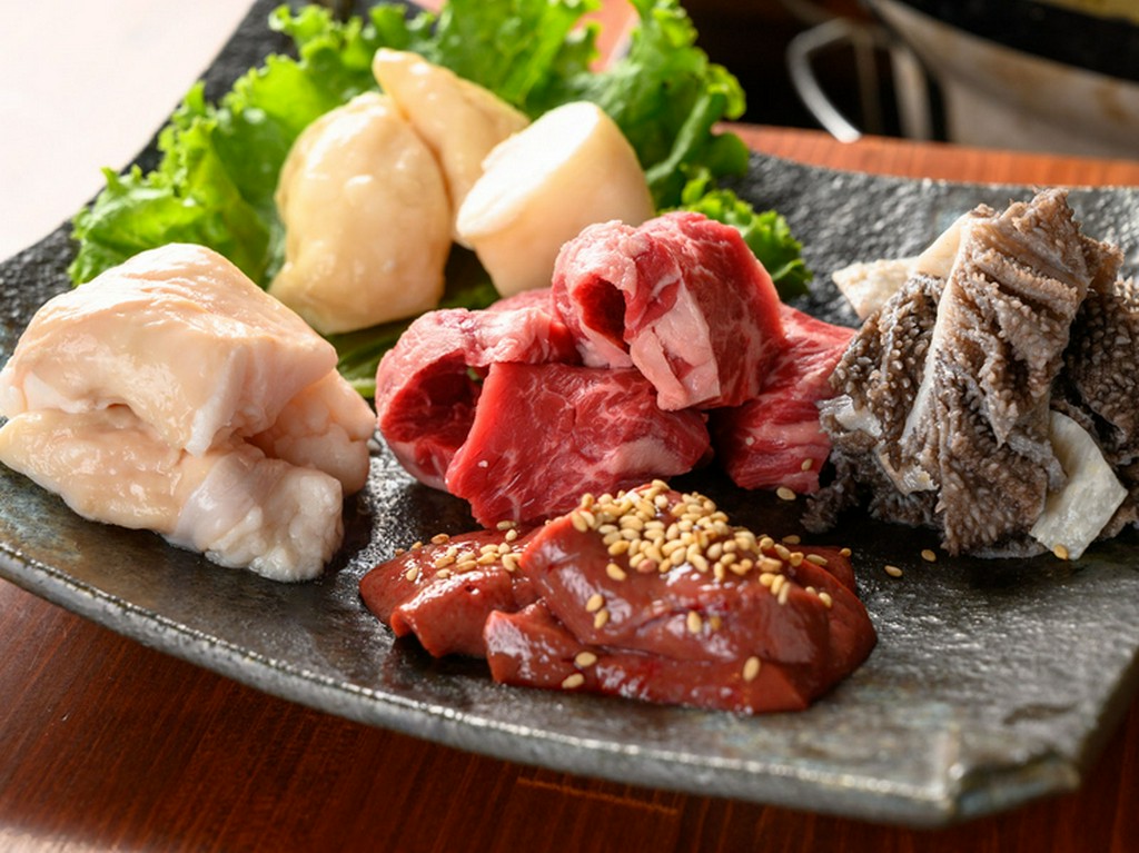 ホルモン好きにはたまらない『ホルモン盛り合わせ』