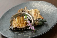 新鮮な鮑で肝まで美味しい『あわび～濃厚バター醤油～』