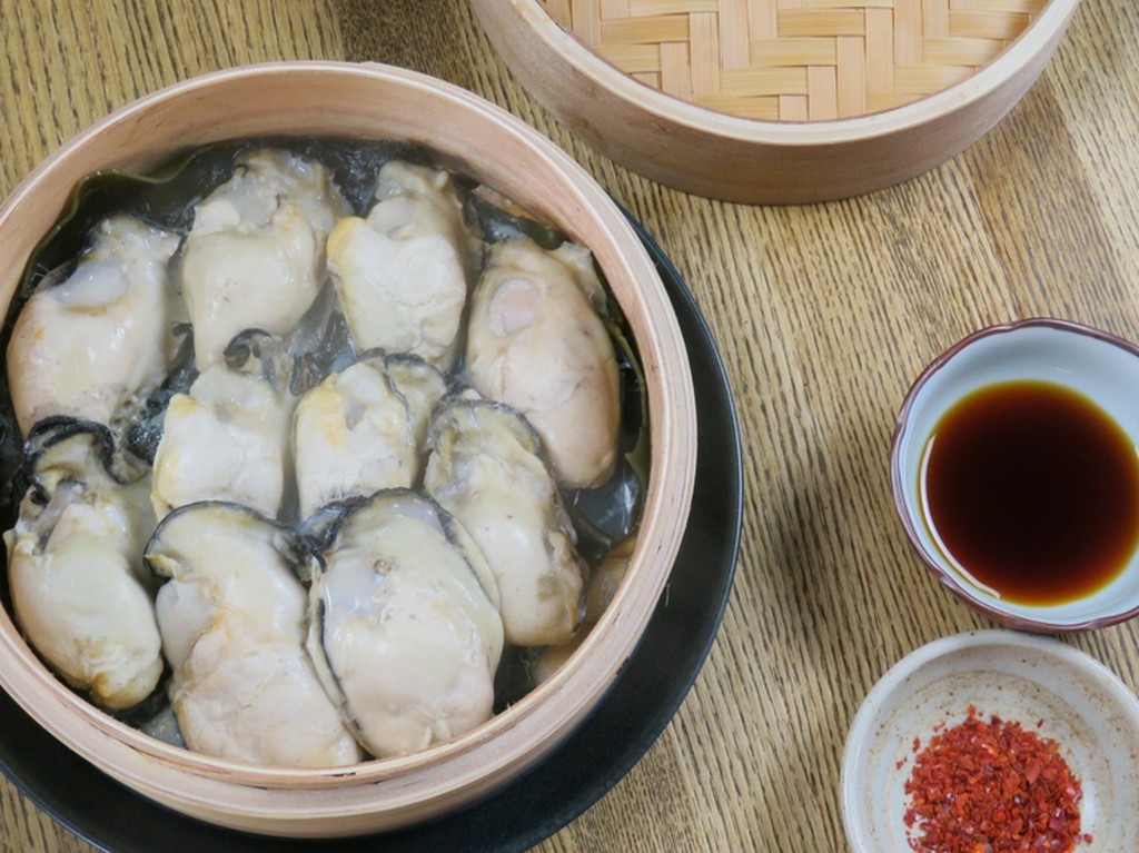 牡蠣のセイロ蒸し（4月～10月末まで）