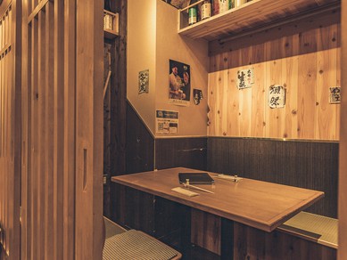 ご宴会におすすめの扉付き個室席をご用意しております