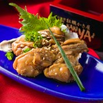 牡蠣かき屋自家製の佃煮！料理長自慢の1品！大人気です！
熟成による深い香味のある日本酒におすすめです。