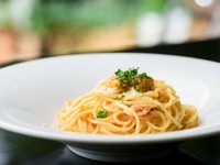 雲丹のソースを絡めていただく贅沢な『雲丹のカルボナーラ』