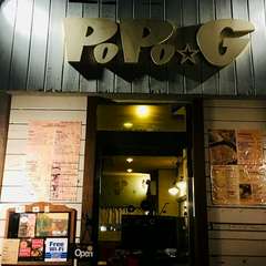 テイクアウトもOK。サイドメニューも豊富な、地元に愛される店