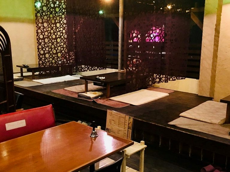 最大20名まで座れる小上がりの座敷席は、宴会にも最適