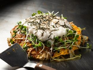 오코노미 야키 철판 구이 창고 가게 마치 점