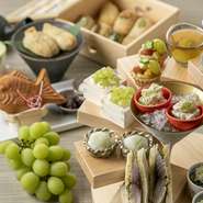 夏季限定のシャインマスカットを贅沢に使った和のアフタヌーンティーです。