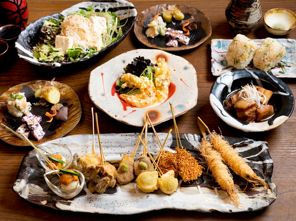 旬の串揚げと料理がリーズナブルに楽しめる『くしんの宴会コース』